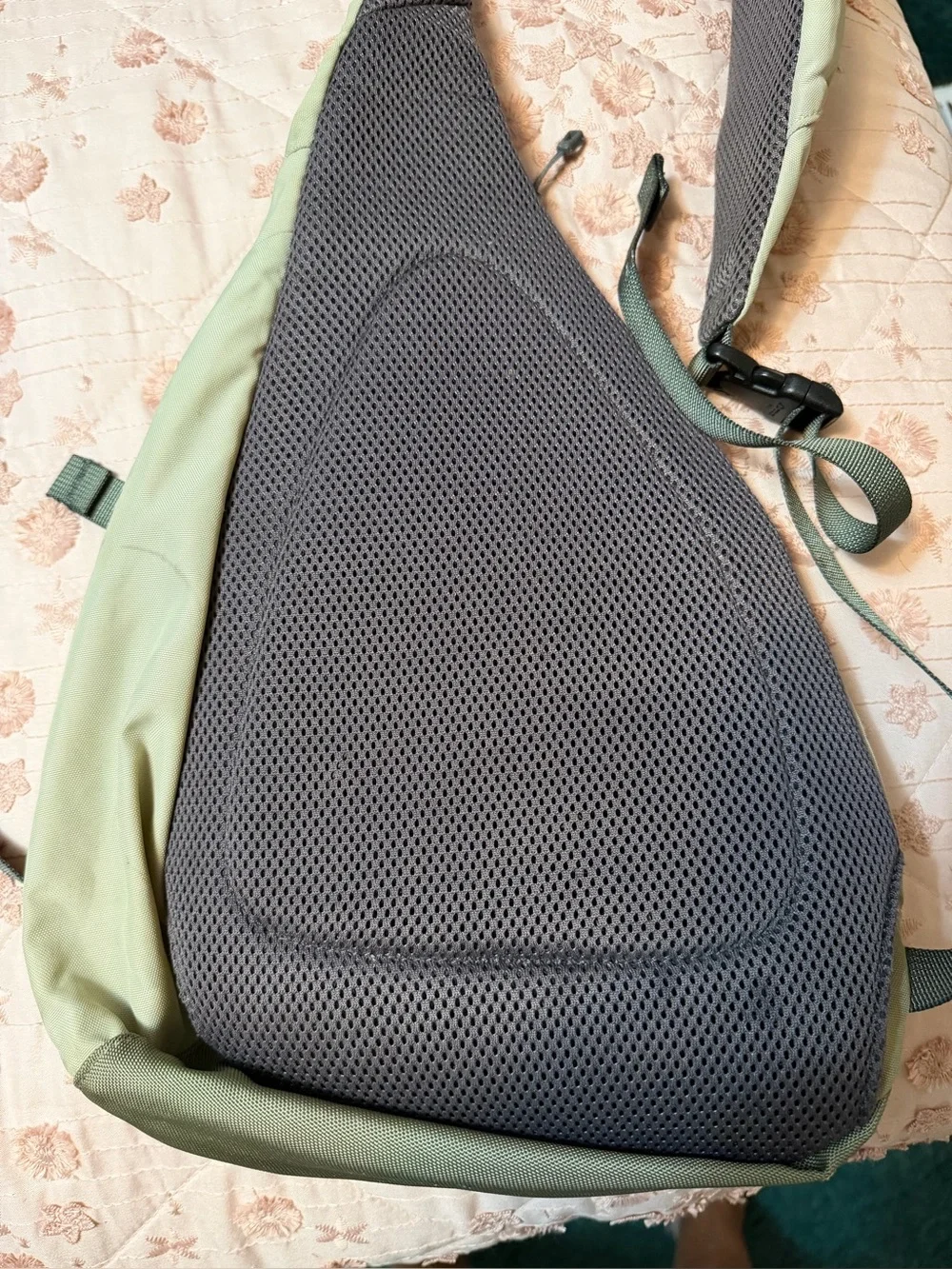 Patagonia Vintage 2013 Atom Sling Bag 8L - Sage Green / Pink (SP13)